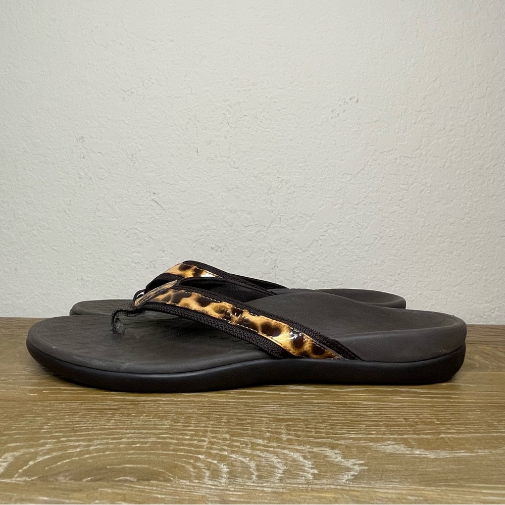 Vionic Tide II Size 8 Leopard Cheetah Print Thong Flip Flop Patent Leather - Picture 3 of 9